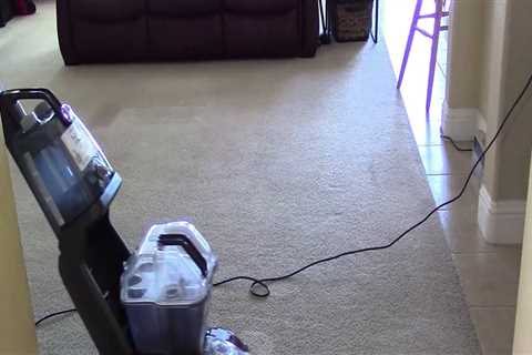 Carpet Cleaning: How to Use a Vacuum Cleaner