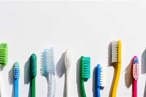 How to Choose the Right Toothbrush for Optimal Oral Health