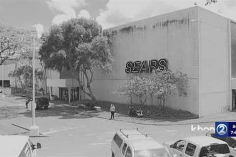 Unexplained encounters that haunt a busy Oahu shopping mall