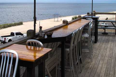 The Top Seafood Restaurants in Gulfport, MS with Ocean Views