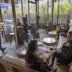 Stay Warm and Cozy: The Best Bars in Western Washington with Outdoor Heaters