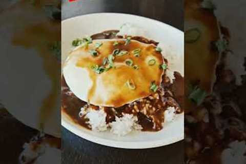 enjoy hawaiian food with live music #hawaiifood #locomoco #breakfast #cafe#maui #hawaii #travel